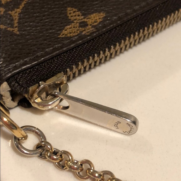 Discontinued Louis Vuitton Monogram Milla Pochette - Picture 9 of 16